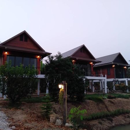 บ้านกลางเกาะ รีสอร์ท 우타이타니 외부 사진